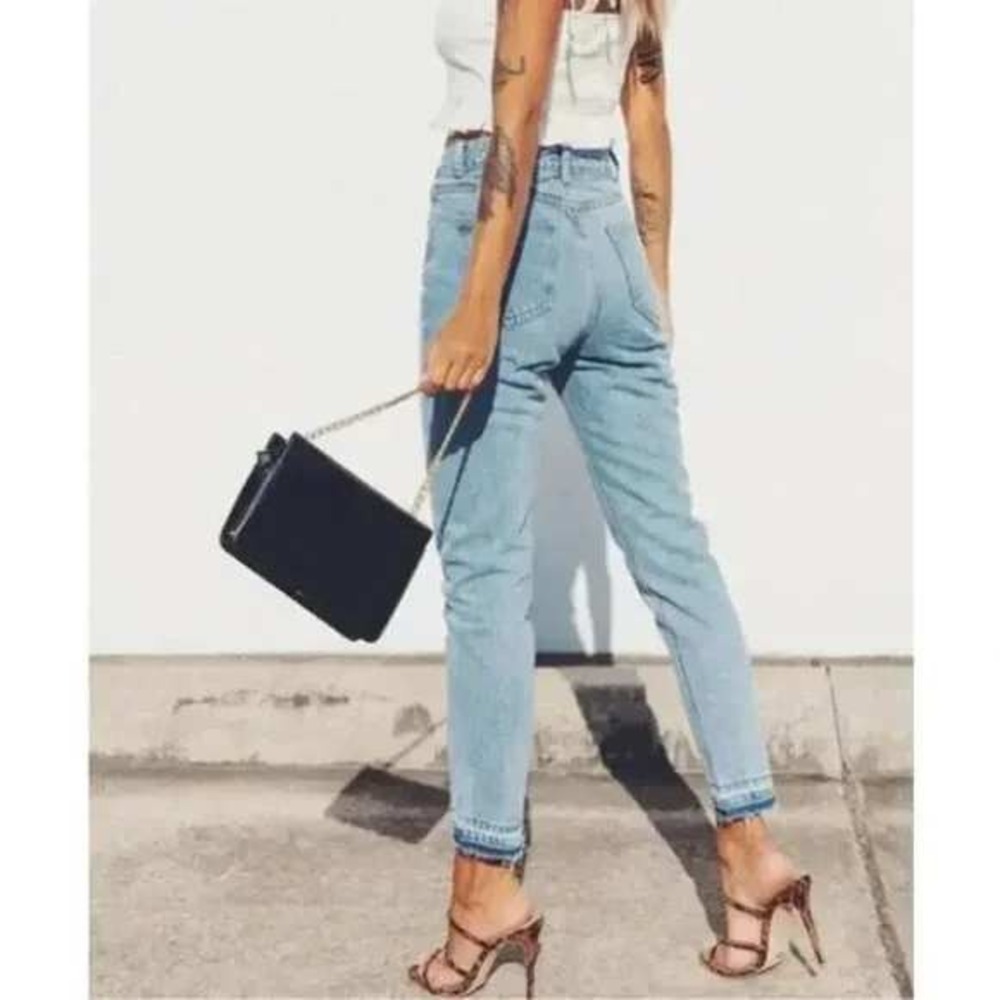 Lioness Mind Over Matter‎ High Waisted Mom Jeans Light Wash Size XS